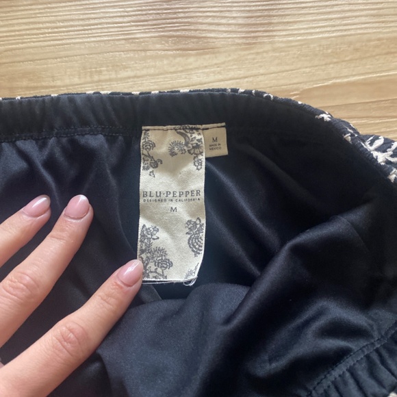 Tie front print skirt - Picture 2 of 3